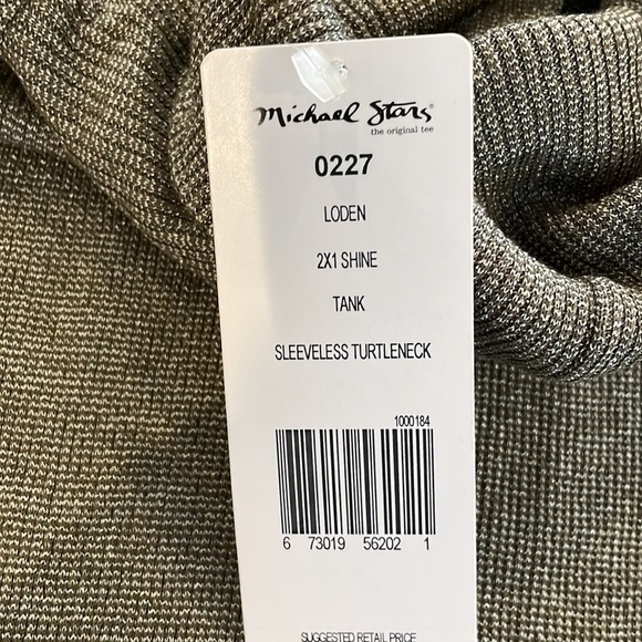 Top - Picture 4 of 8